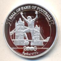 Uganda 2006. 2000Sh Ag "A labdarúgás halhatatlanjainak csarnoka - Anglia 1970-es évek" T:PP Uganda 2006. 2000 Shilling Ag "Hall of Fame of football - England 1970s" C:PP