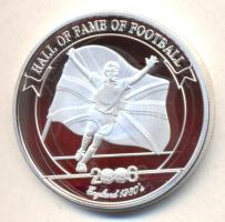 Uganda 2006. 2000Sh Ag "A labdarúgás halhatatlanjainak csarnoka - Anglia 1980-as évek" T:PP Uganda 2006. 2000 Shilling Ag "Hall of Fame of football - England 1980s" C:PP