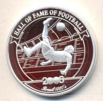 Uganda 2006. 2000Sh Ag "A labdarúgás halhatatlanjainak csarnoka - Brazília 1960-as évek" T:PP Uganda 2006. 2000 Shilling Ag "Hall of Fame of football - Brazil 1960s" C:PP