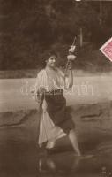 Romanian folklore, spinning woman, erotica (EK)
