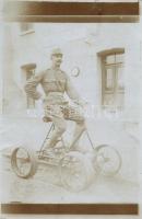 Sínkerékpáros magyar katona, Arandelovac / Railroad cycling Hungarian soldier in Arandelovac, photo