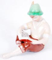 Drasche olvasó fiú, kézzel festett, jelzett, hibátlan, m:9 cm, h:11 cm