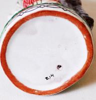 Férfi népviseletben, kézzel festett, jelzés nélkül, hibátlan, m:19 cm