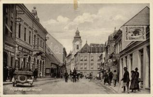 Pápa Fő utca, Gottlieb Jenőné kézimunka üzlete, Kis Tivadar könyvkötő üzlete, Tóth Lajos puskaműves boltja, Szilasy György szűcs szőrmeüzlete, hentesbolt (ragasztónyom / gluemark)