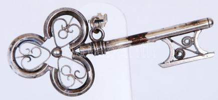 Ezüst (Ag.) kulcs, jelzett, h:8 cm, s: 11 gr/ Silver key