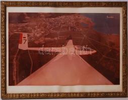 5 db fotó vitorlás repülőkről, üvegezett kereteben, legnagyobb: 38×42 cm