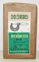 Észak-koreai mikrométer fa dobozban. Bontatlan (!)/  North Korean micrometer in wooden box, brand new