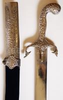 Modern damaszkuszi díszkard, fém-plüss hüvelyben, jelzés nélkül, jó állapotban, h:85 cm