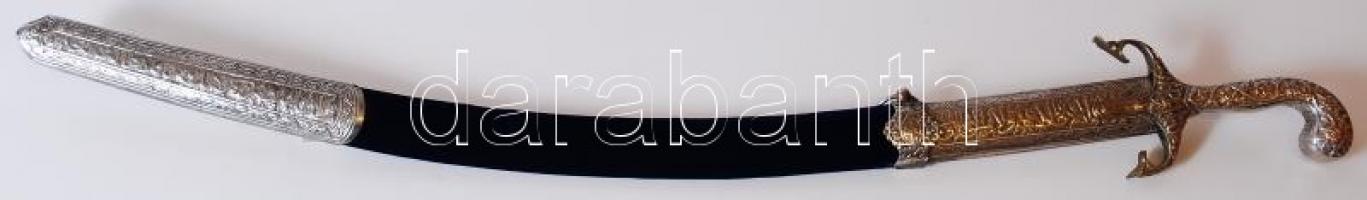 Modern damaszkuszi díszkard, fém-plüss hüvelyben, jelzés nélkül, jó állapotban, h:85 cm