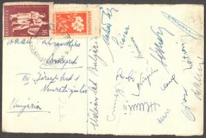 cca 1950 Az FTC futballistáinak aláírása Bulgáriából hazaküldött képeslapon: Henni II., Tátrai, Mészáros, etc.