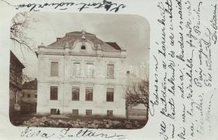 Pozsony Villa Zoltán (small tear)