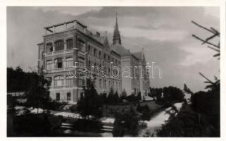 Budapest XII. Svábhegy; Isteni szeretet leányainak rendháza