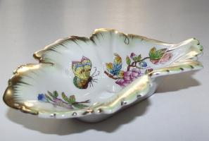 Kézzel festett sorszámozott Viktória-mintás levél formájú jelzett Herendi porcelán tálka / Handpainted numbered Herend chinaware bowl 15x9cm