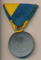 1941. "Délvidéki Emlékérem" eredeti mellszalaggal T:2
1941. Commemorative Medal for the Re...