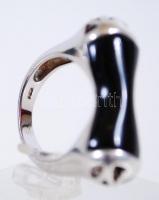 Női ezüst (Ag) gyűrű ónix kővel / 
Silver ring with onyx, size: 50, br: 6,38gr