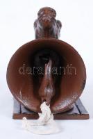 Falra szerelhető lófej harangcsengővel, fém, 17×20×12 cm