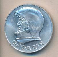 Szovjetunió 1991. "Gagarin - Az első ember a holdon" Al emlékérem T:BU tanúsítvánnyal Soviet Union 1991. "Gagarin - First Man in Space" Al medallion C:BU with certificate