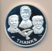 Bognár György (1944-) 1990. "Vasfüggöny és Berlini fal lebontása" Ag (155,52g/0.925) emlékérem (65mm) dísztokban sorszámozott tanúsítvánnyal T:PP