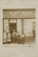 Pécs Rupp János cipészete (fa)