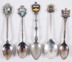 5db díszkanálka különféle zománcozott címerekkel