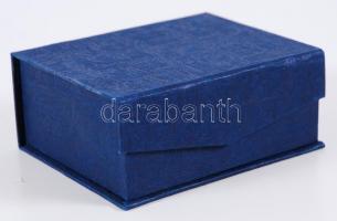 Lovat ábrázoló kristálytömb díszdobozban, 8x6x3cm