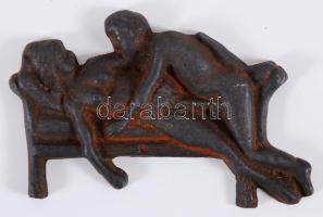 Pajzán jelenet, öntöttvas levélnehezék /  Erotic scene, iron letter weight. 12x8cm