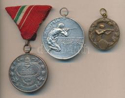 3db különféle sportérem , kettő lövészet, harmadik szignózott Berán "M.Á.V. Gépgyári Sportkör" ezüstözött Br T:2
