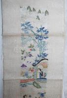 Cca 1900 vajszínű, anyagában is szövött mintás kínai selyemkép, párban, 104×18 cm/db