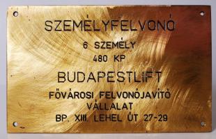 Személyfelvonó tábla, réz, 10×16 cm
