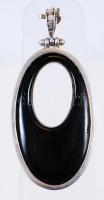 Ónix medál ezüst (Ag) foglalatban, ezüst díszítéssel / 
Onyx pendant in silver frame, 6cm, 17,17gr