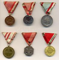 Vegyes militária tétel, benne: 1917. Ezüst Vitézségi Érem II. osztály "Fortitudini / IV. Károly...