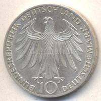 NSZK 1972J. 10M Ag "Olimpia-München / Atléták" T:2
Germany-Federal Republic 1972J. 10 DMar...