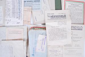 72 db 1885-től, nyomtatványok, okmányok, keresztlevél, adóslevél, egyéb papír régiségek