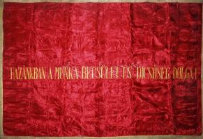 A IV. ötéves terv teljesítésében a szocialista munkaversenyben elért kiemelkedő eredmények elismerés...