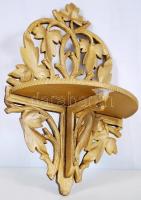 Fali virágtartó, faragott fa, gazdagon díszített, újra festve, jó állapotban, m:34 cm, tartó rész: 1...