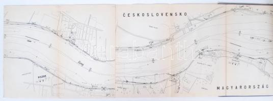 Csehszlovák hajózási térkép a Dunáról, öt kötetes, több lap gyűrött/ Czechoslovak Danube nautical ch...