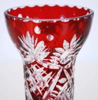 Rubinvörös kis váza, több rétegű, csiszolt, hibátlan, m:14 cm
