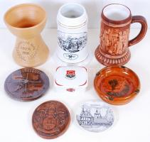 Vegyes kerámia és porcelán tétel: Összesen 8 darab, hibátlanok többsége jelzett: korsók, kerámia pla...