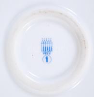 Szalonnázó paraszt, nagyméretű, kézzel festett, jelzett Zsolnay porcelán figura / 
Hand painted Zsol...