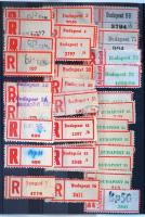 Több, mint ezer ragjegy ABC szerint zacskózva, valamint szükségragjegyek és régiek is, dobozban