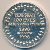 Fritz Mihály (1947-) 1996. "A Tungsram 100 éves fennállásának emlékére" ezüstözött ffém em...