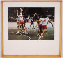 Cca 1986 kézilabda mérkőzésről készült nagyméretű fotó, üvegezett keretben 53×50 cm/ 1986 Handball match