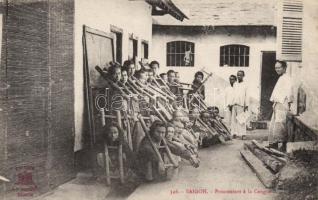 Saigon, cangued prisoners