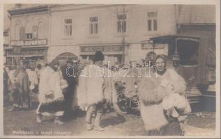 Huszt market, Hungarian bazaar, the shop of Treiber Chaim, woman clothing and hat store (EK)