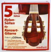 C. Giant medium 5 sorozat kézzel készült nylon húr klasszikus gitárhoz eredeti dobozában /  C. Giant medium 5 sets of hand made nylon strings for classic guitars in original package