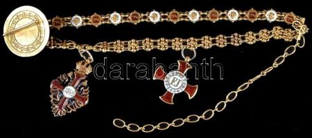 ~1850. Díszes arany gomblyukjelvény (Au/18Kt) aranyláncra fűzött zománcozott "Ferenc József-ren...