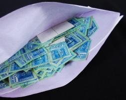 Kb 800 db forgalmi adó bélyeg a 20-as évekből, borítékokban