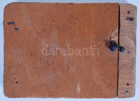 1945 Bányász emelt fejadagra jogosító kenyérjegyekből házilag készített notesz. Fa borítással