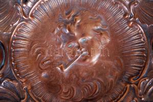 Pipázó angyalka, réz domborműves tálka 18x16 cm