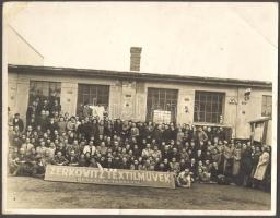 1941 Debrecen Zerkowitz Textilművek dolgozói tabló-fotó 23x18 cm